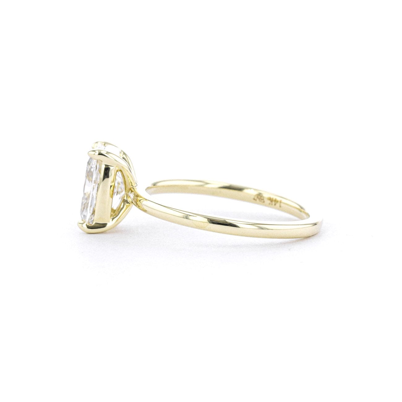 1.6mm Leah Elongated Cushion High Polish Engagement Rings Princess Bride Diamonds