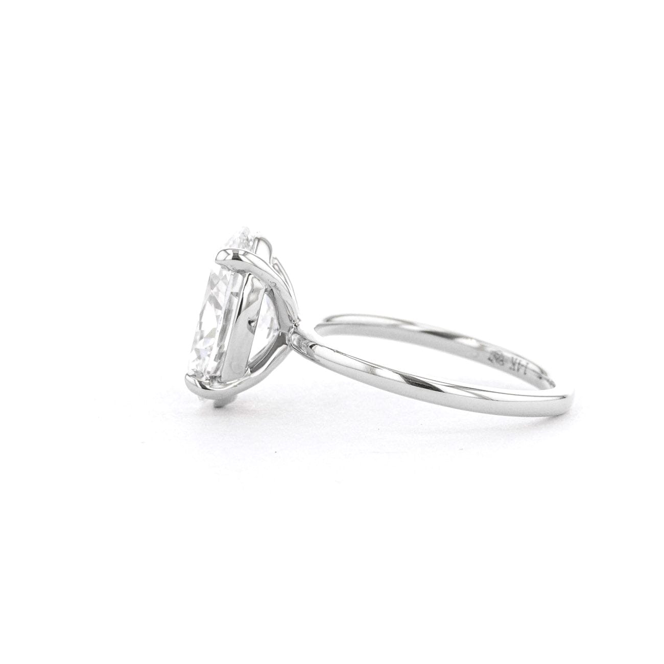 1.6mm Leah Oval High Polish Engagement Rings Princess Bride Diamonds