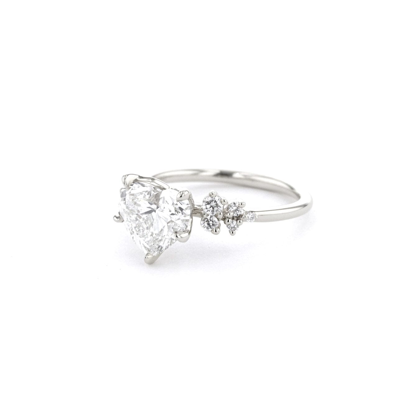 1.6mm Nova Heart Engagement Rings Princess Bride Diamonds