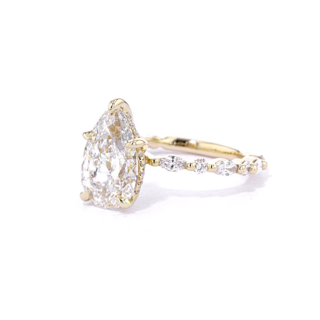 1.8mm Rei Pear Engagement Rings Princess Bride Diamonds