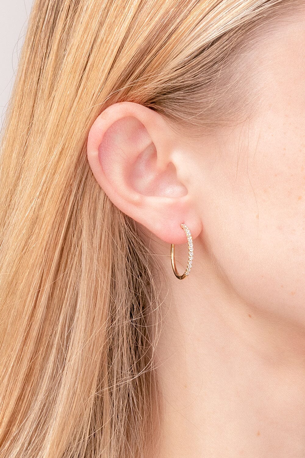 20mm Pavé Huggies 14k Yellow Gold Earrings Princess Bride Diamonds
