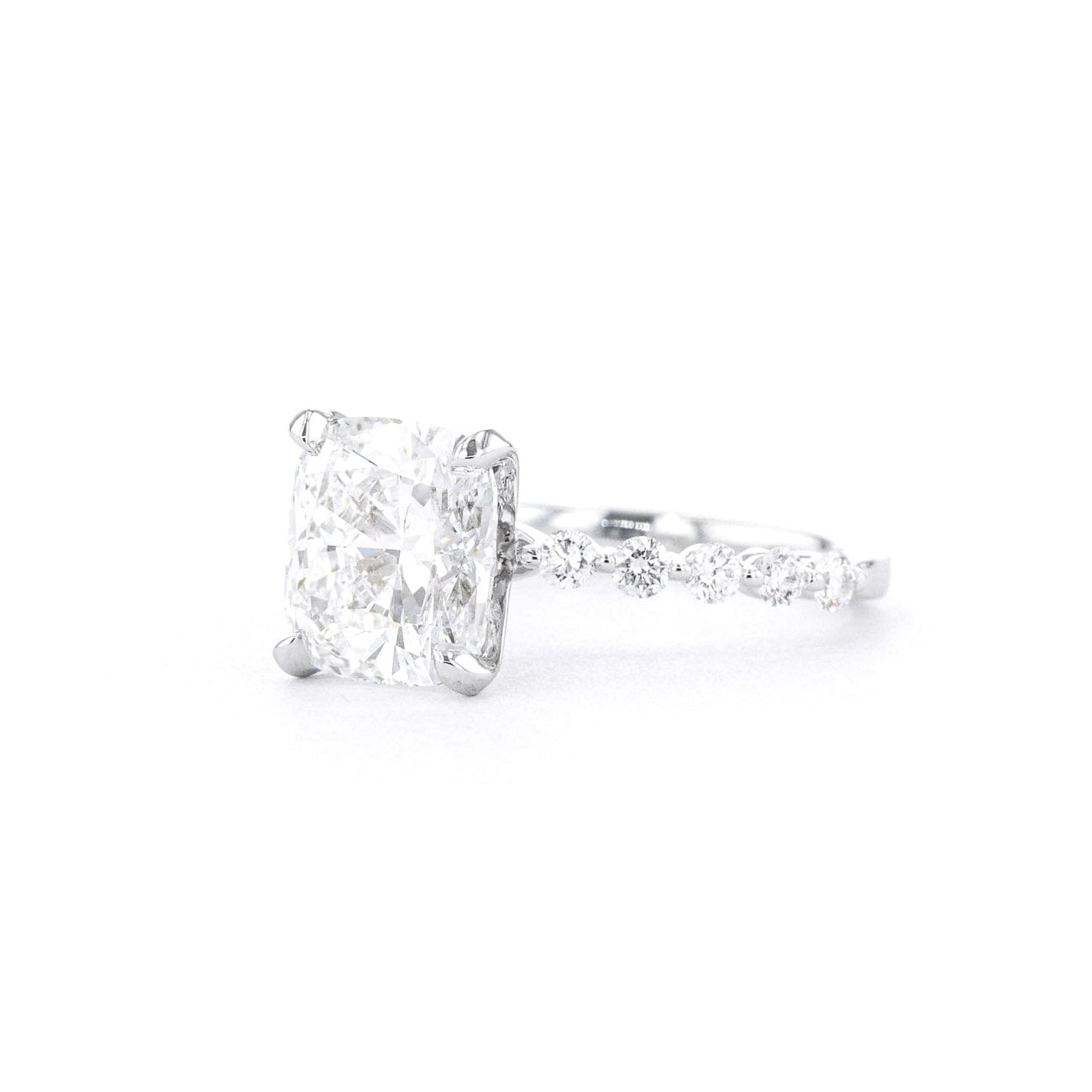 2.0mm Tiana Cushion Engagement Rings Princess Bride Diamonds
