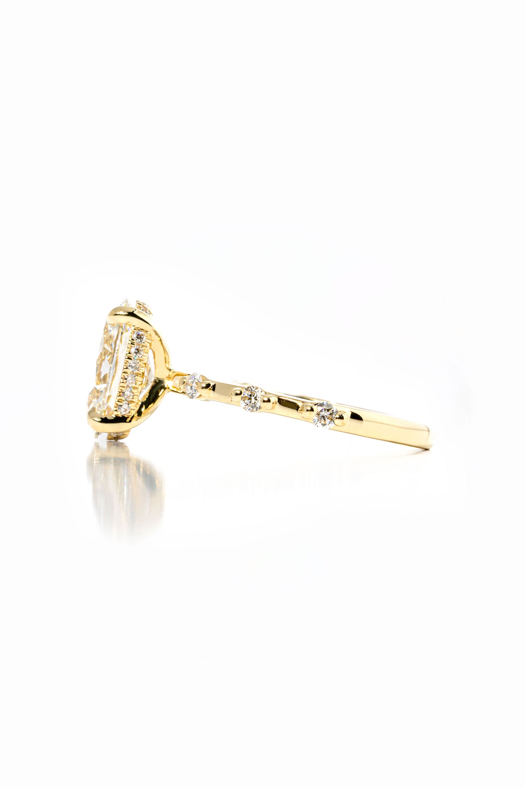 Daisy-Oval-New-side.jpg