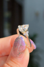 1.00ct D-VS1 Pear Lab Diamond Lindsey