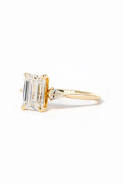 2.03ct D-VVS2 Emerald Diamond Petite Gracie