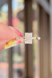 1.52ct D-VS1 Radiant Lab Diamond Daisy