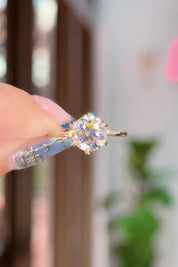 2.01ct D-VS1 Round Lab Diamond Caraline