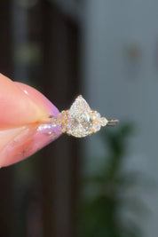 1.00ct D-VS1 Pear Lab Diamond Lindsey