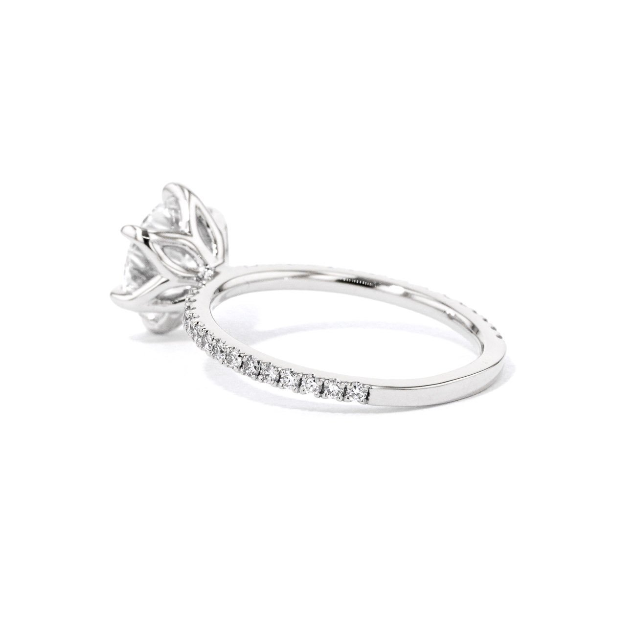 1.4mm Caraline Round Engagement Rings Princess Bride Diamonds