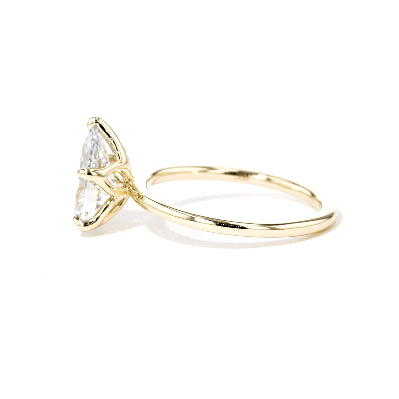 1.6mm Caraline Pear High Polish Engagement Rings Princess Bride Diamonds