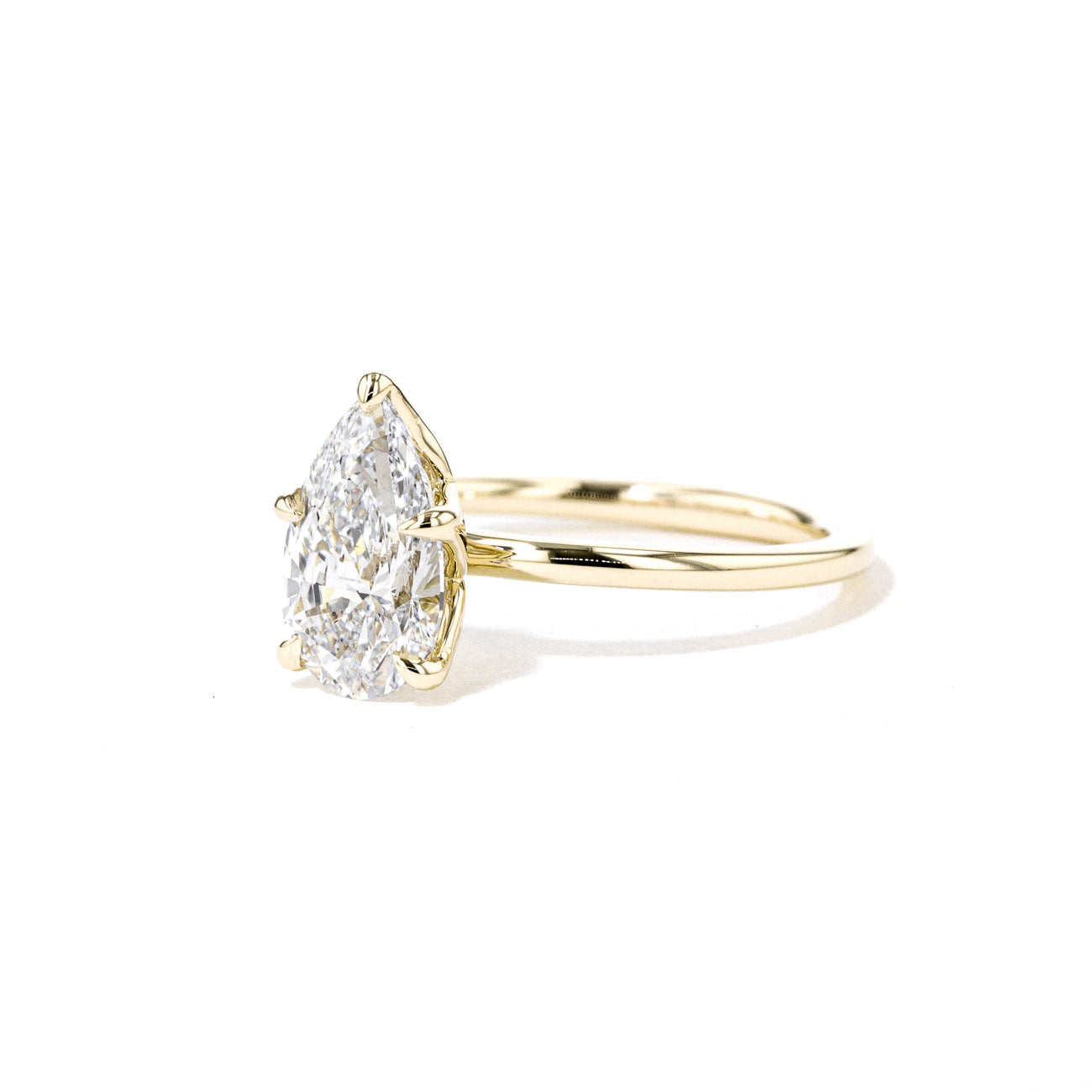 1.6mm Caraline Pear High Polish Engagement Rings Princess Bride Diamonds