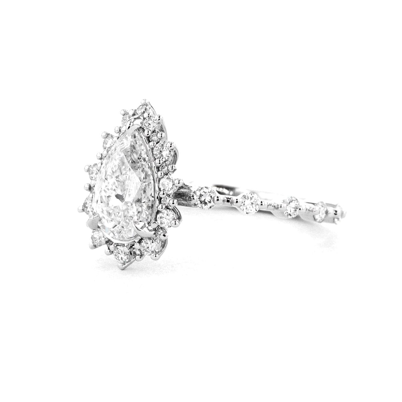 1.8mm Kaia Pear Engagement Rings Princess Bride Diamonds