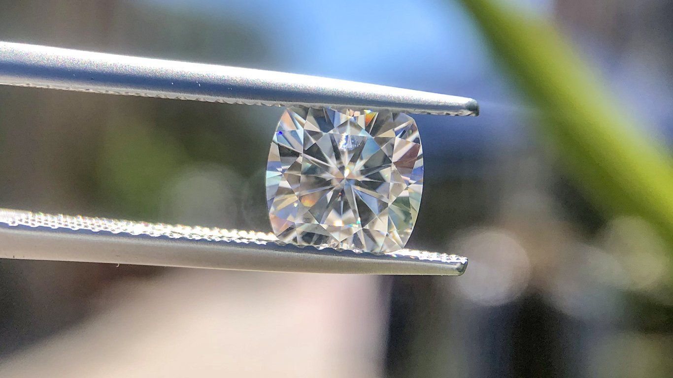 5 Reasons Why People Love Moissanite - PBD