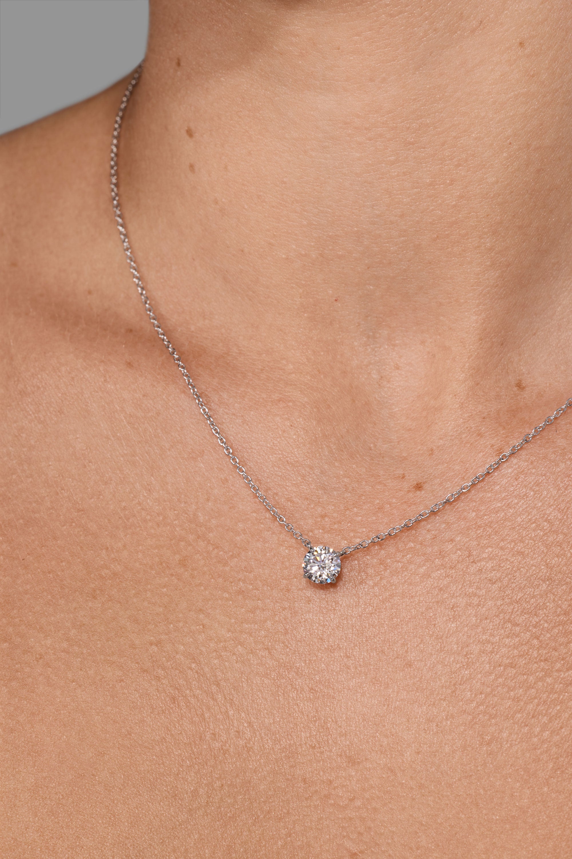 1.02ct D-VS1 Core Round Solitaire Necklace