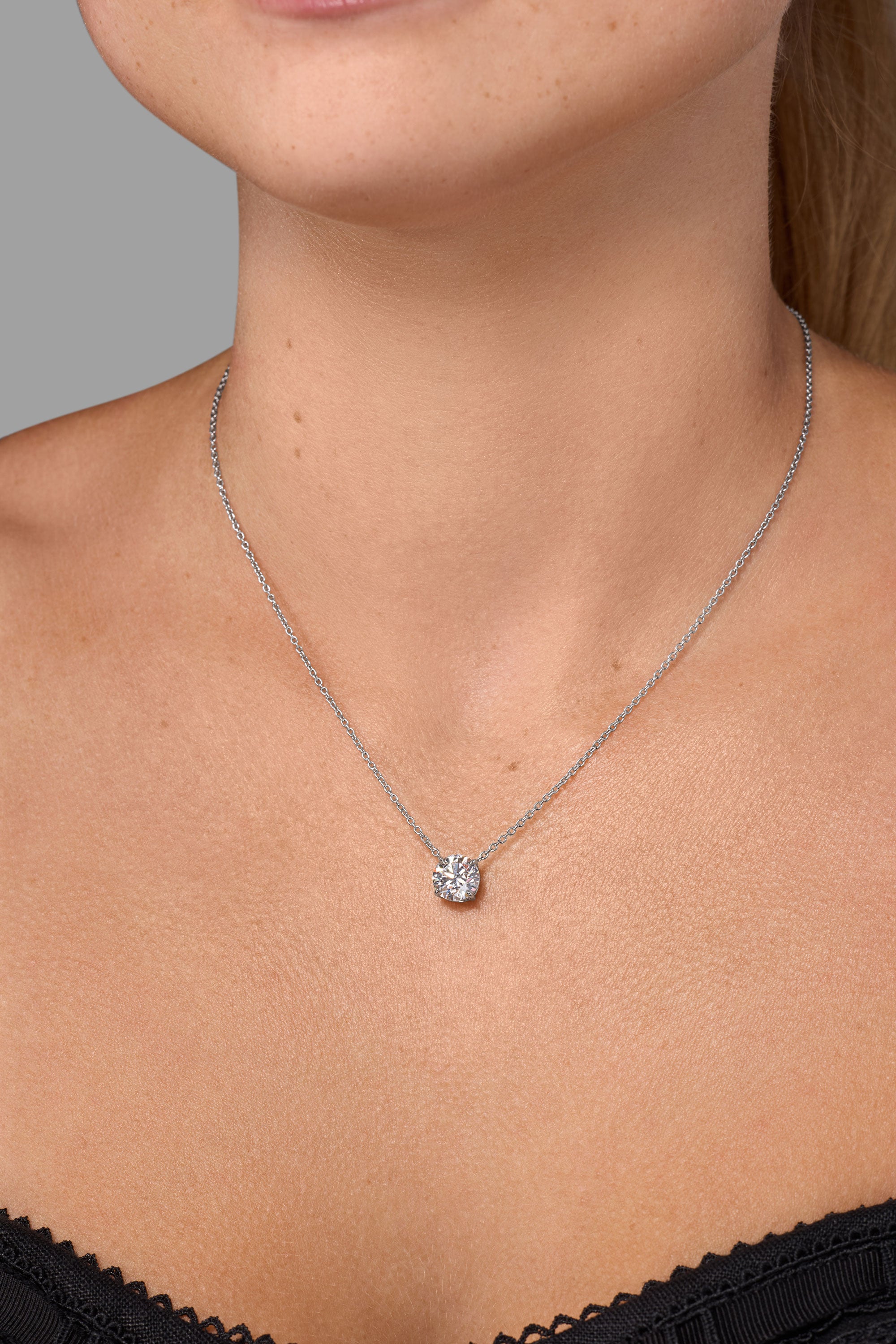 1.7ct-core-round-necklace-2.jpg