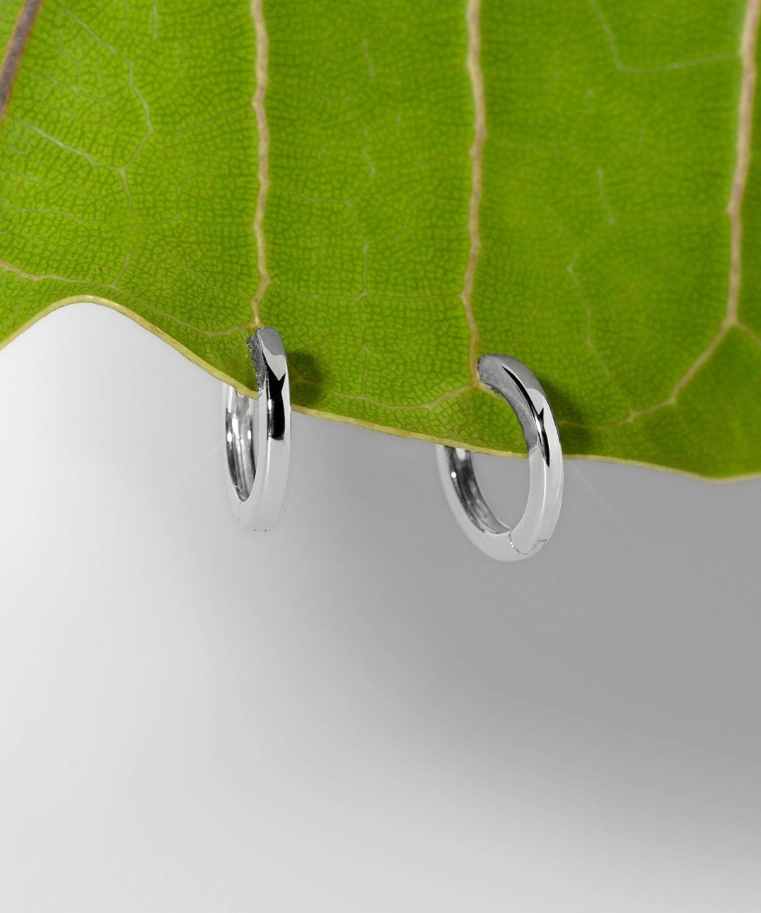 11x1.5mm Core High Polish Huggie 14k White - PBD Earrings