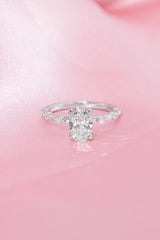 1.25ct D-VVS2 Oval Lab Diamond Daisy