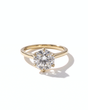 2.21ct F-VS1 Round Lab Diamond Victoria