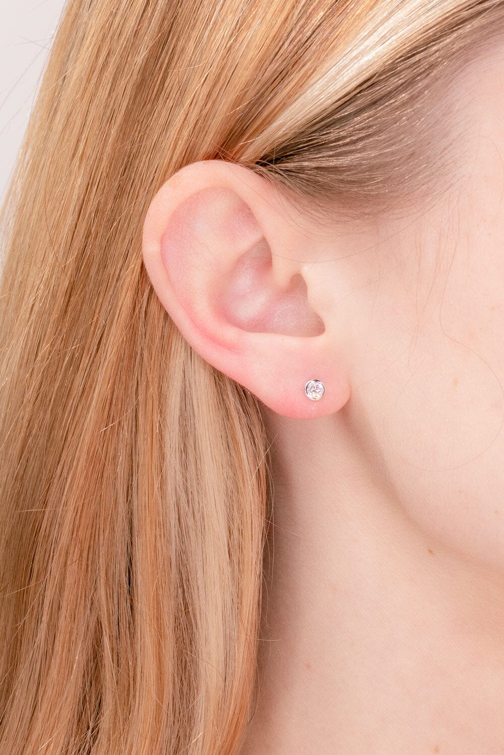 White gold bezel earrings discount