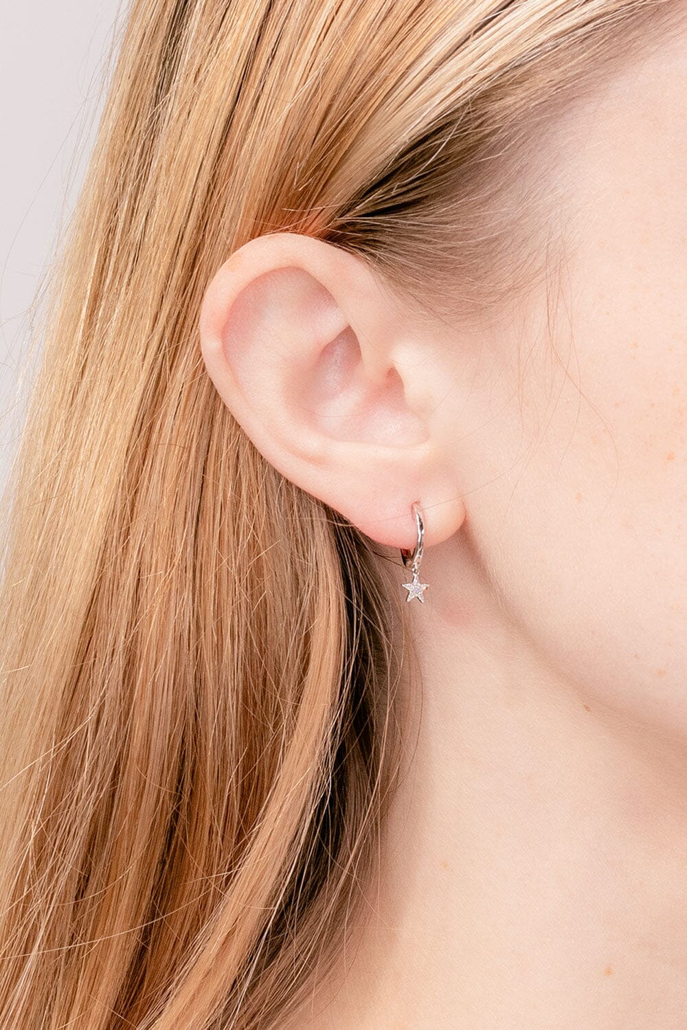 14k White Gold & Diamond Star Dangles Earrings Princess Bride Diamonds 