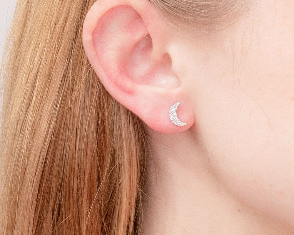 14k White Gold Pavé Moon Studs Earrings Princess Bride Diamonds 