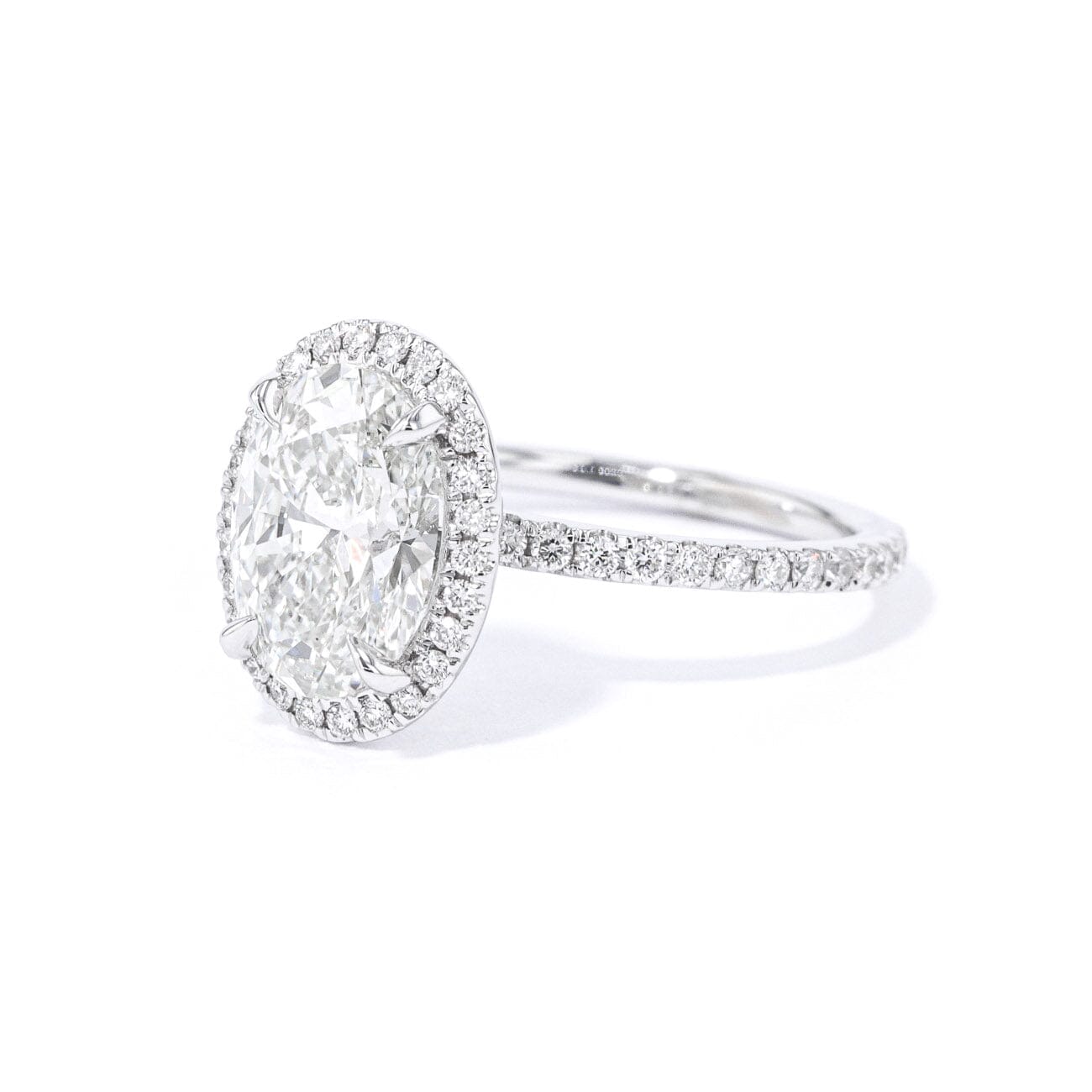 1.6mm Angela Oval Engagement Rings Princess Bride Diamonds 