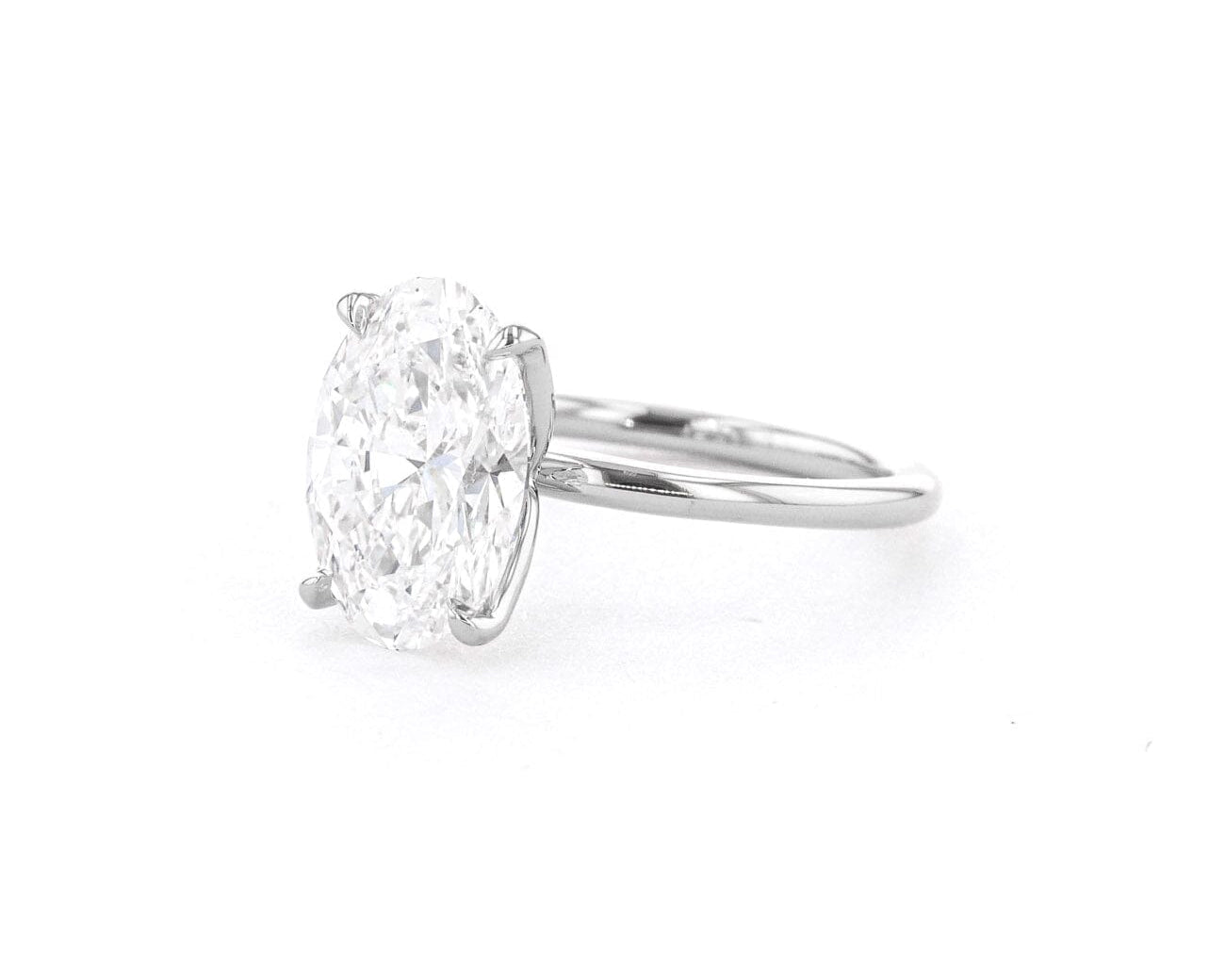 1.6mm Caraline Oval High Polish Engagement Rings Princess Bride Diamonds 