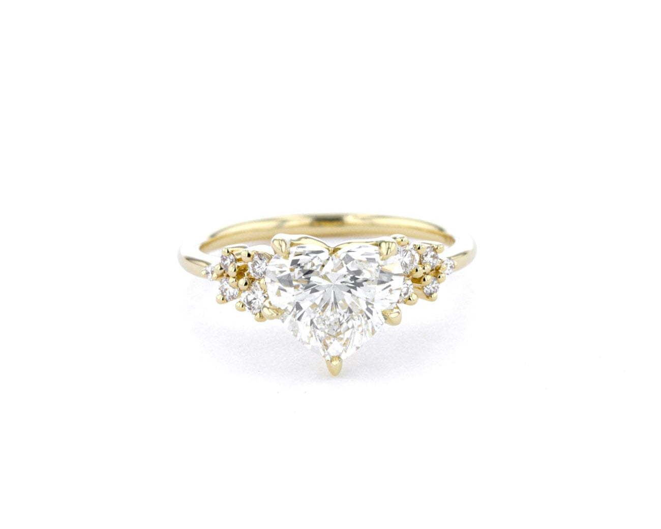 1.6mm Nova Heart Engagement Rings Princess Bride Diamonds 