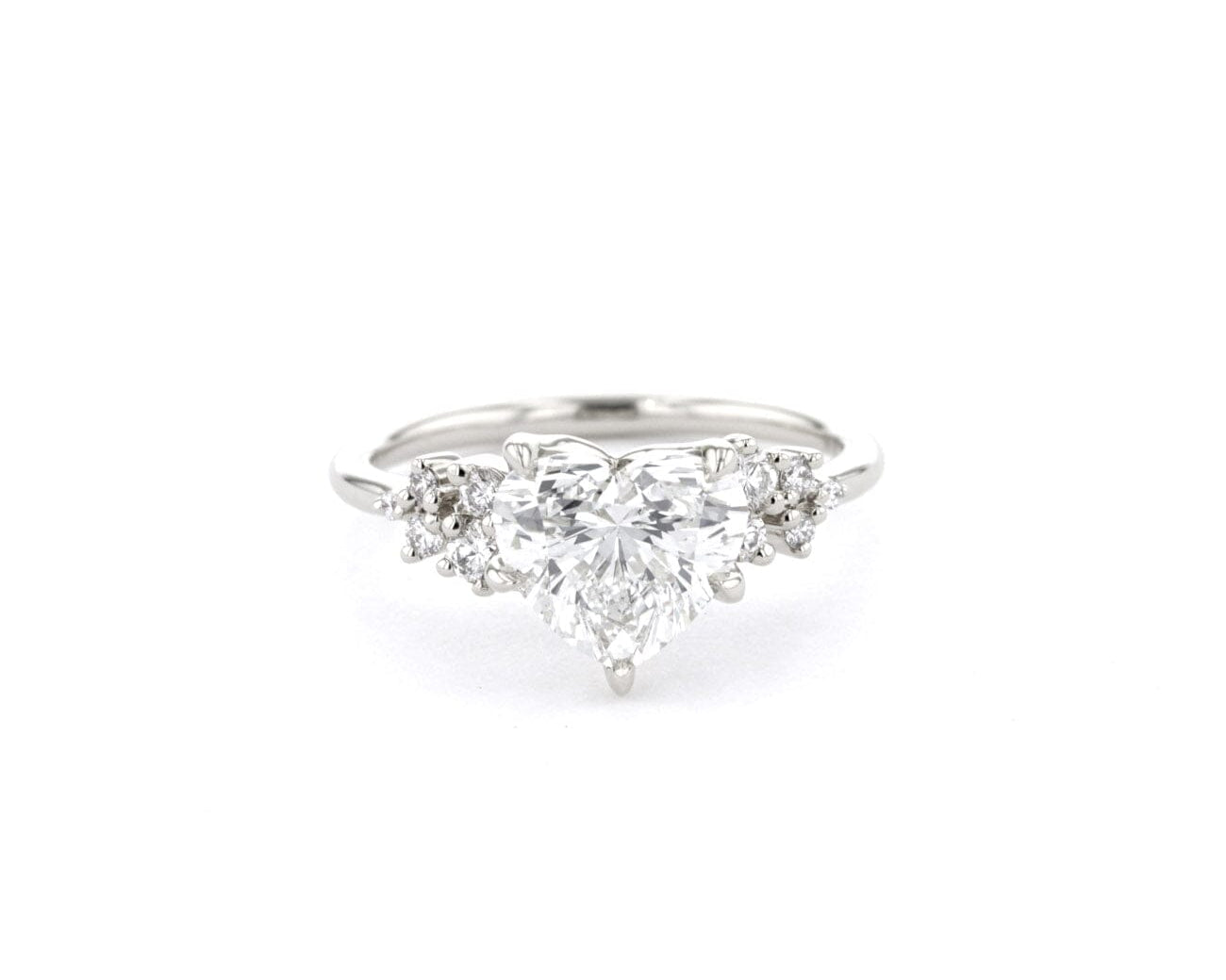 1.6mm Nova Heart Engagement Rings Princess Bride Diamonds 