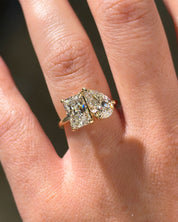 1.72ct D-VS1 Pear Lab Diamond Toi et Moi - PBD Engagement Rings