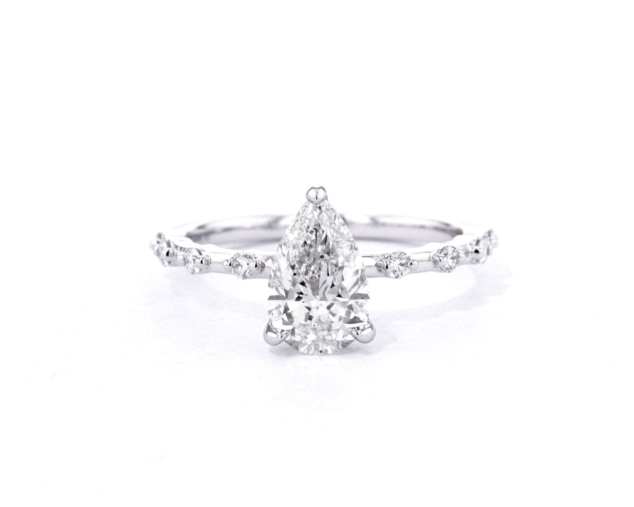 1.8mm Daisy Pear Engagement Rings Princess Bride Diamonds 