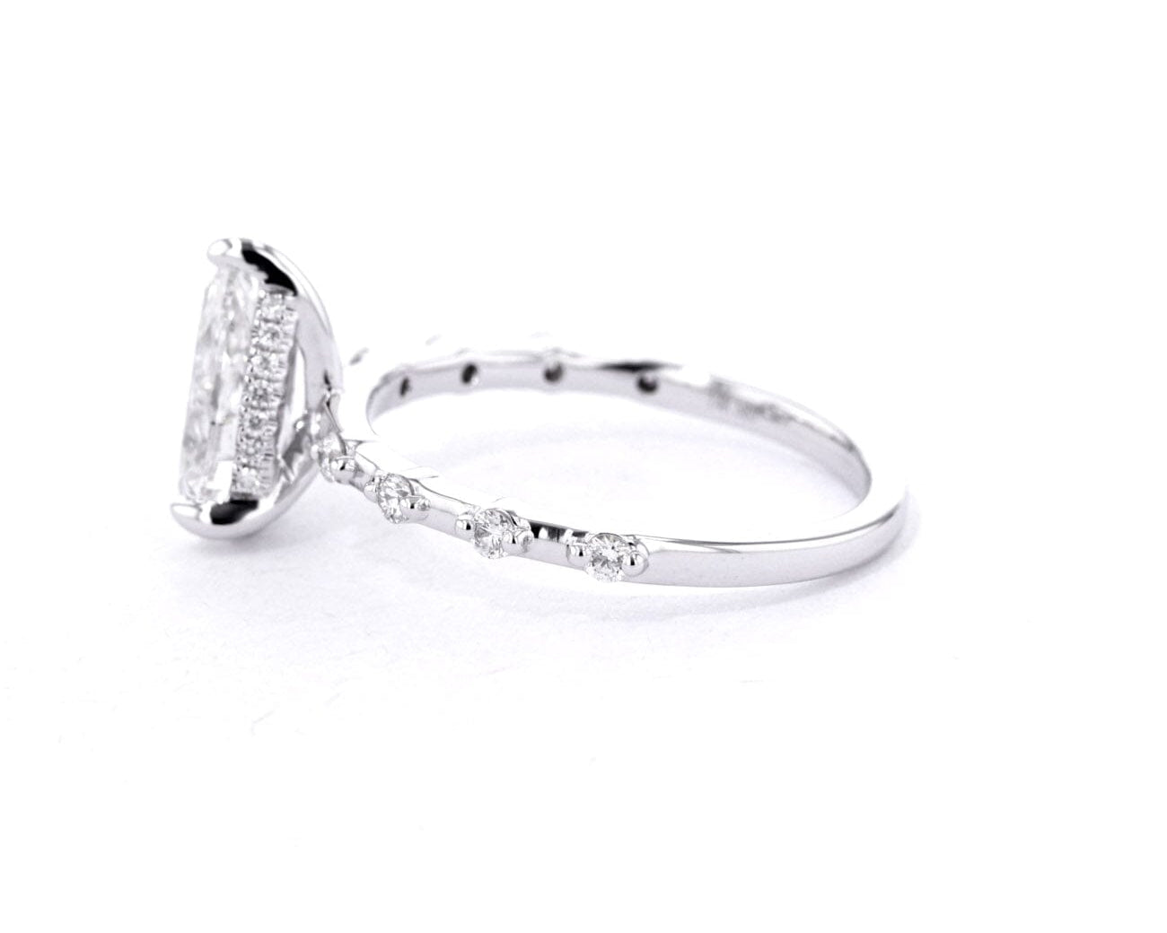 1.8mm Daisy Pear Engagement Rings Princess Bride Diamonds 