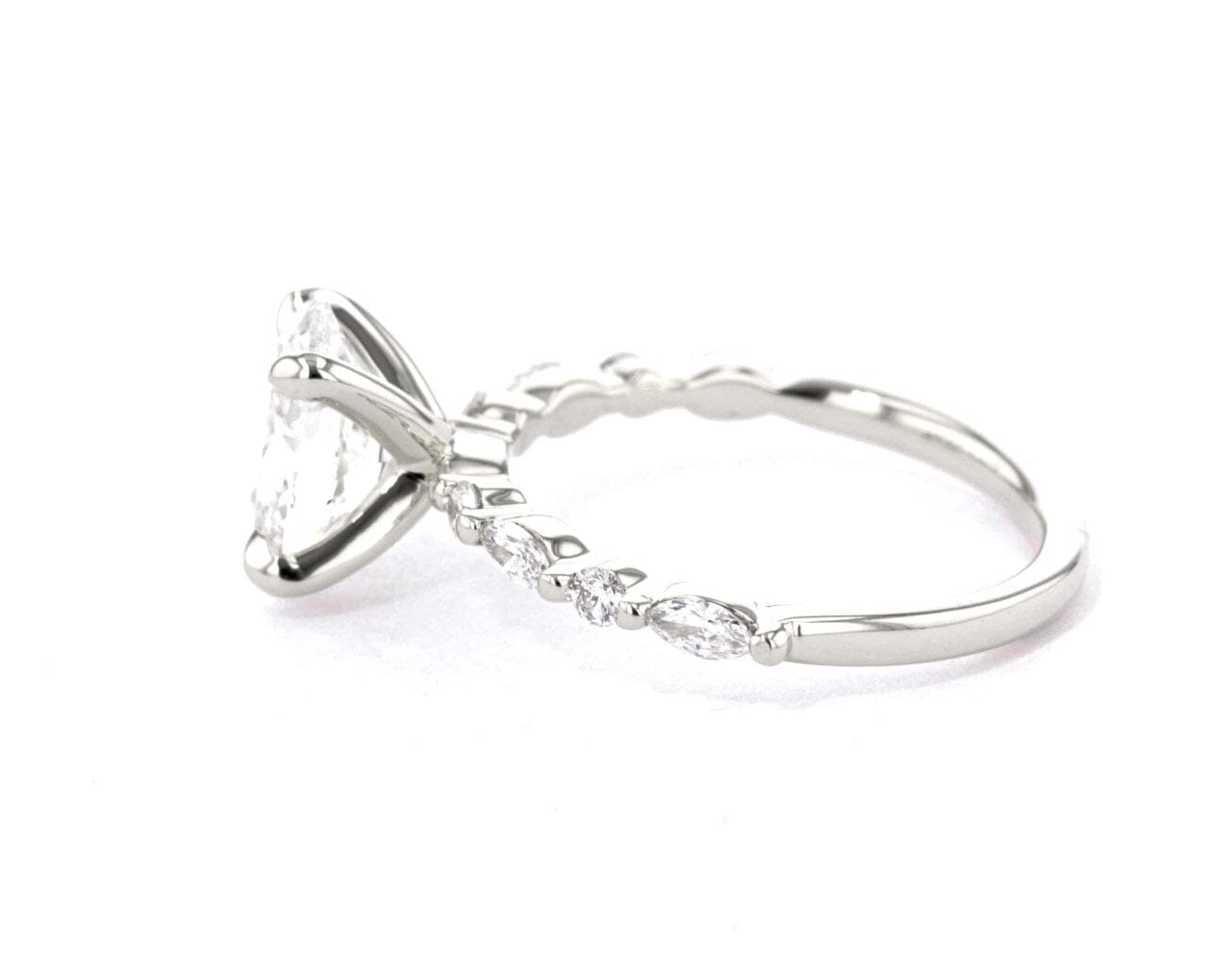1.8mm Tori Oval Engagement Rings Princess Bride Diamonds 