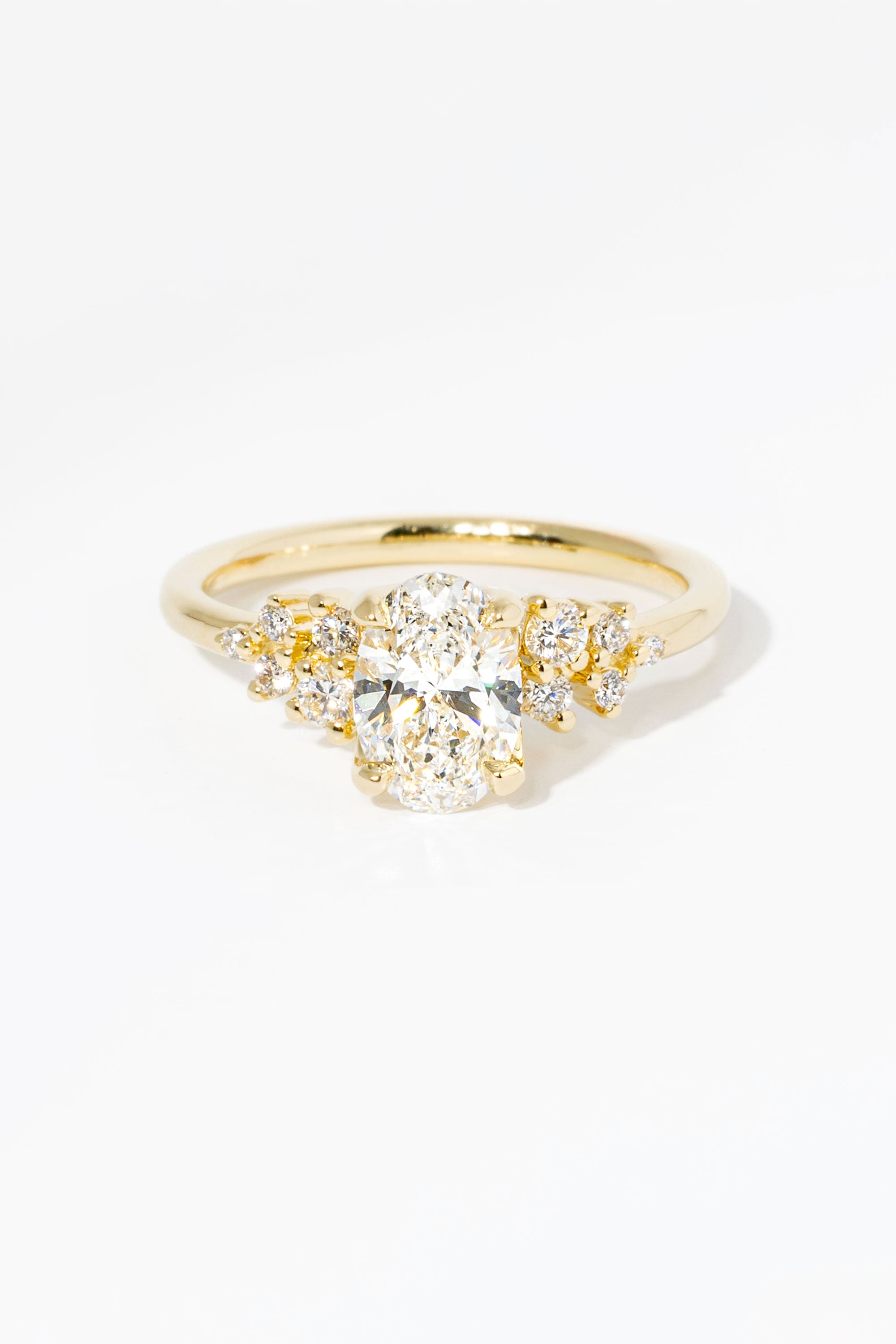 1ct-Nova-Oval_13f54b03-d92f-4ded-b808-118fe069ec2c.jpg