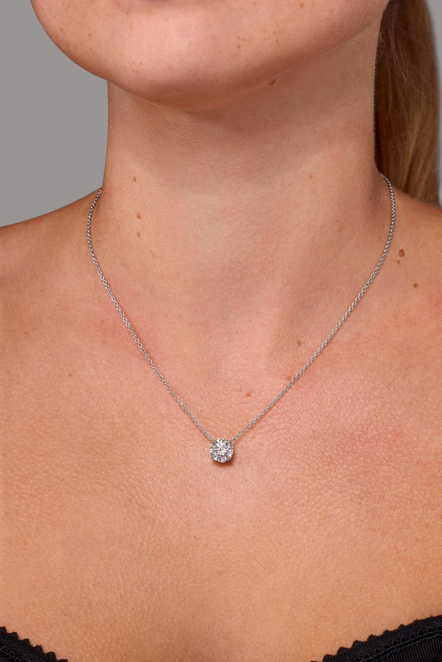 2.14ct-F-VS1-Core-Round-Solitaire-Necklace_c670ff67-00e4-47a5-bd66-2e80dc1b04cd.jpg