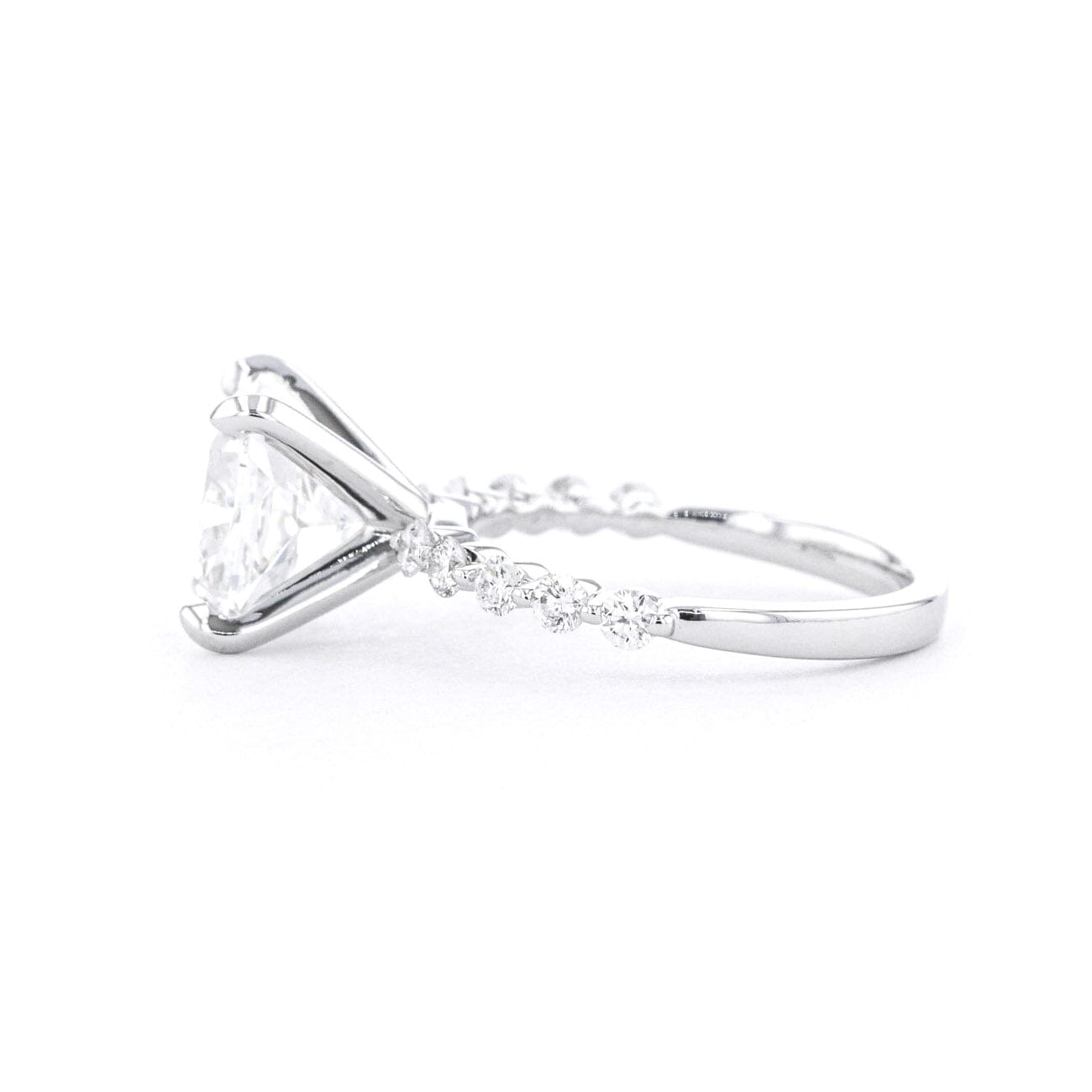 2.0mm Tiana Cushion Engagement Rings Princess Bride Diamonds 