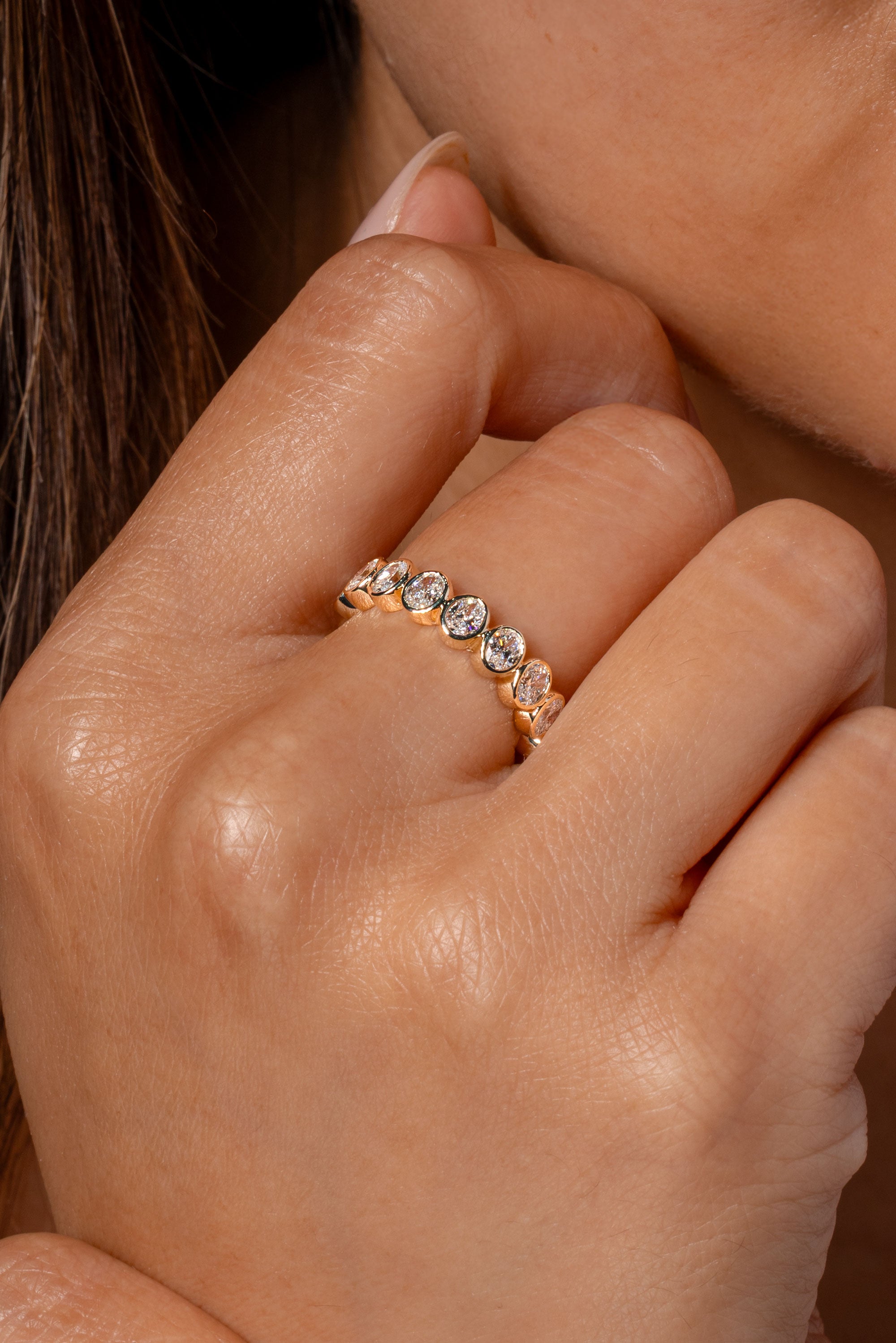 4mm-mini-oval-bezel-band-close.jpg