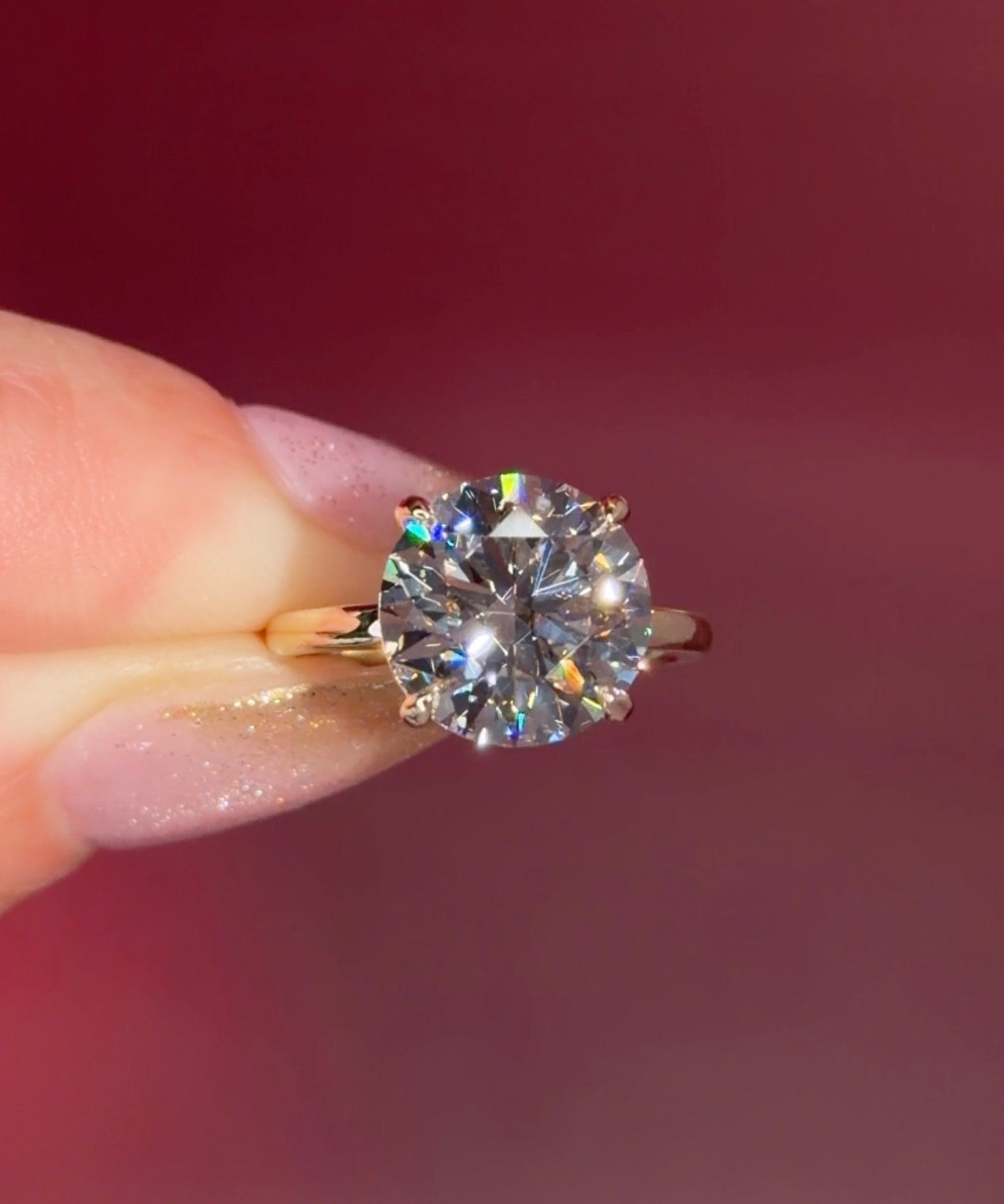 5.07ct E-VS1 Round Lab Diamond Leah. Simple and low maintenance, the Leah is a timeless solitaire designed for everyday wear. Crafted in solid 14k yellow gold, this traditional style features our classic belt design four prong head, offering added security while still maintaining one of the lowest maintenance settings we offer ✨