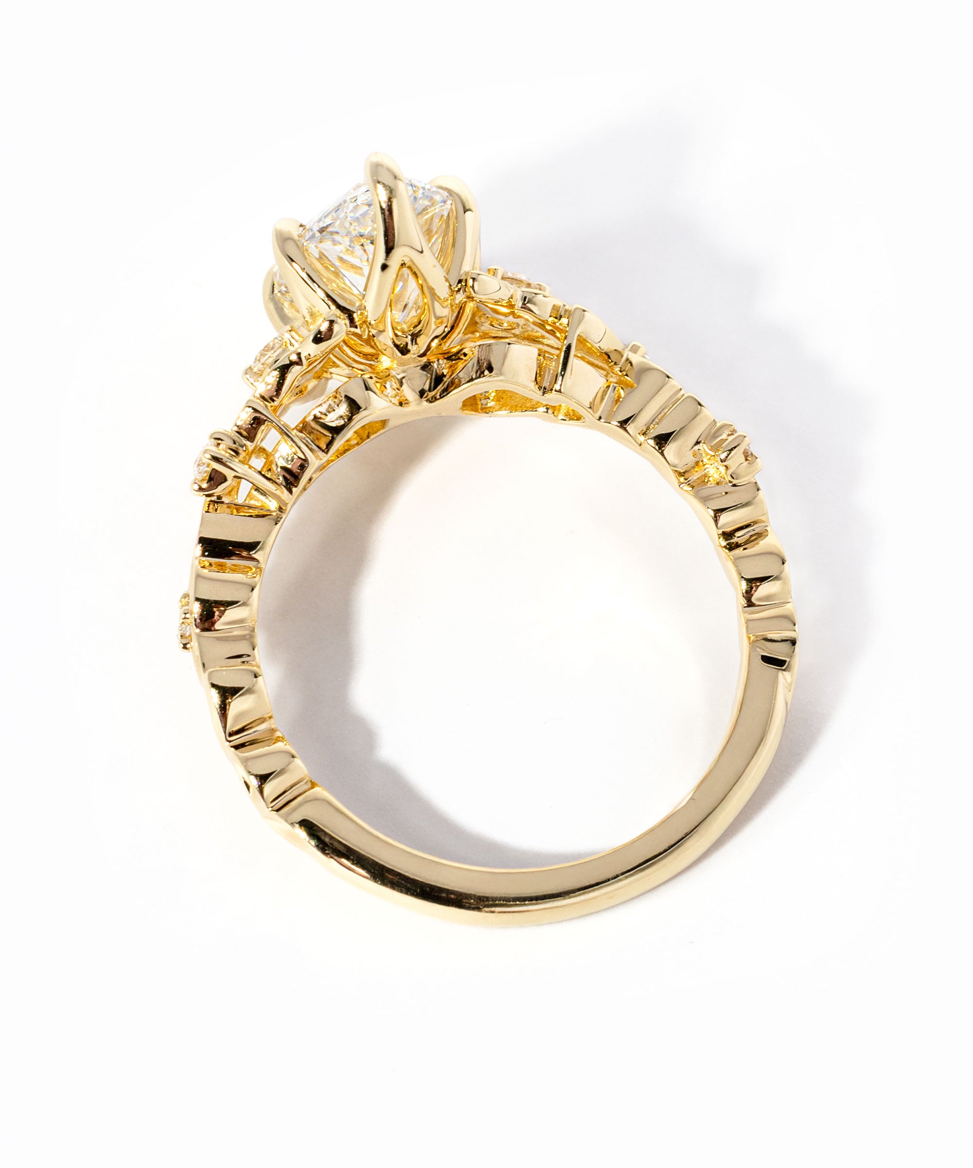 Arwen-Marquise-Flat.jpg