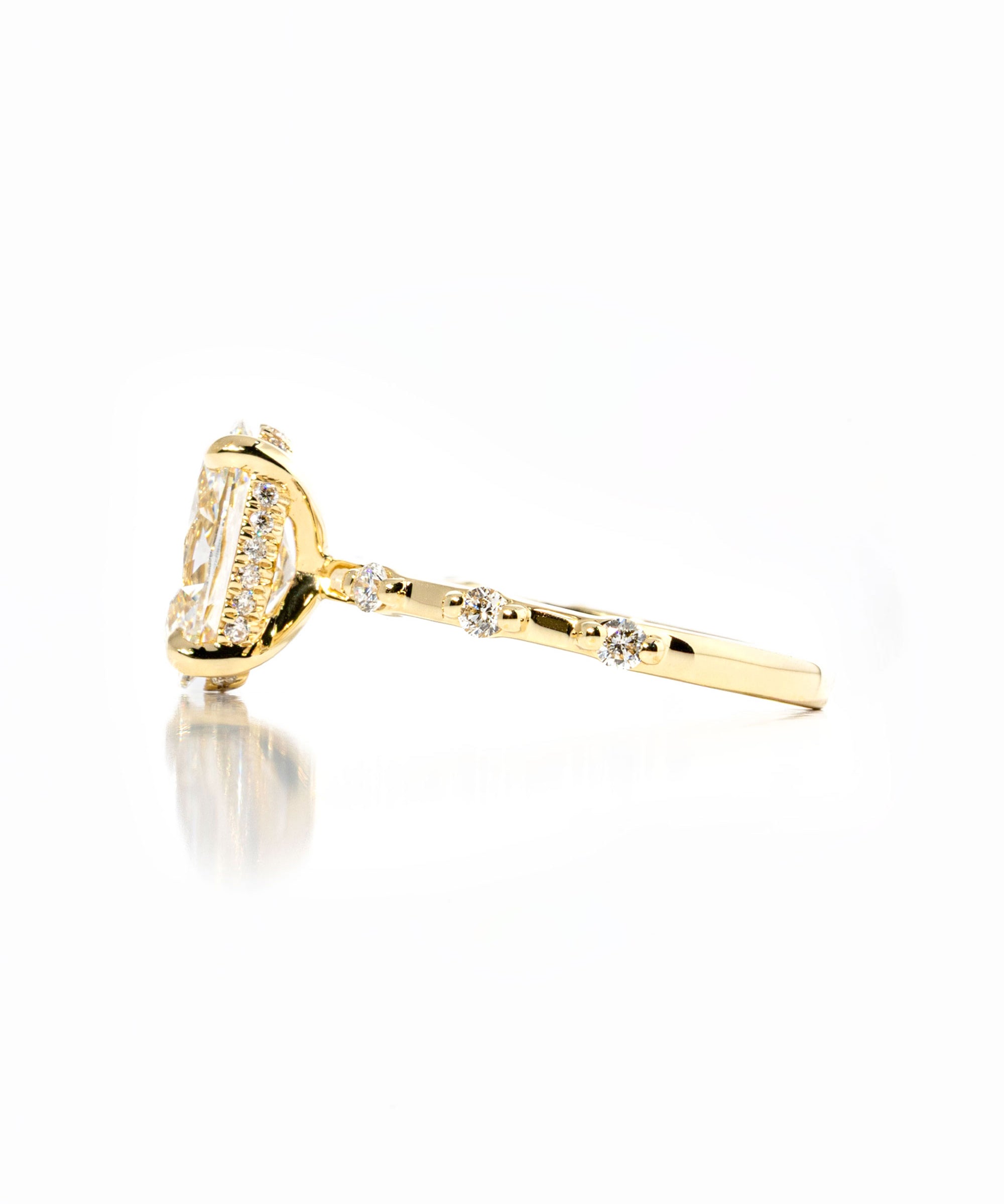 Daisy-Oval-New-side.jpg