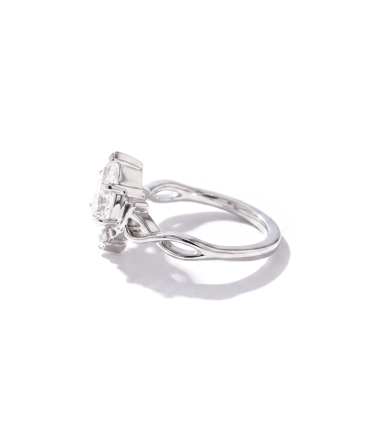 Diamond-Lotus-Ring-2.gif