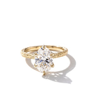 Victoria 6 Prong Oval hand Engraved