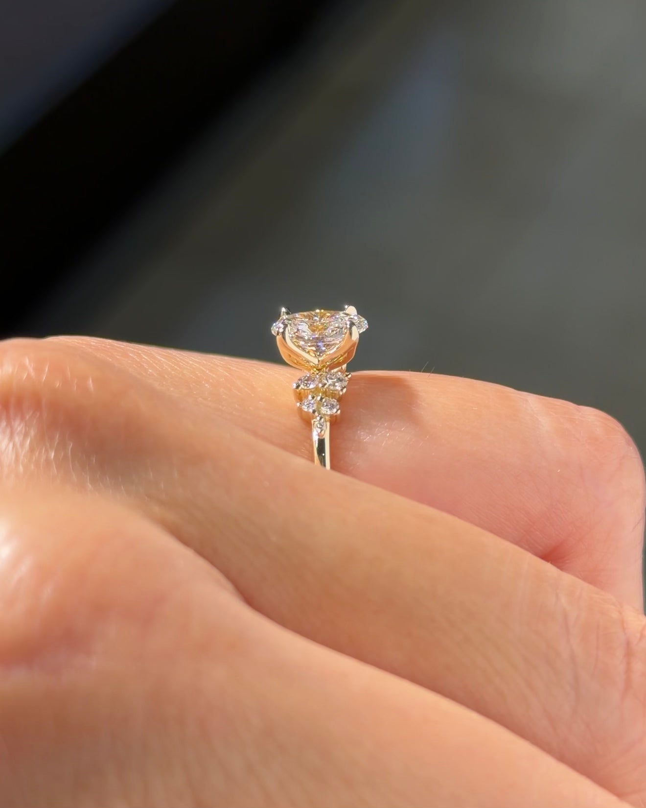 1.02ct D-VVS2 Oval Lab Diamond Nova