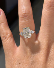 4.06ct F-VVS2 Cushion Lab Diamond Meghan