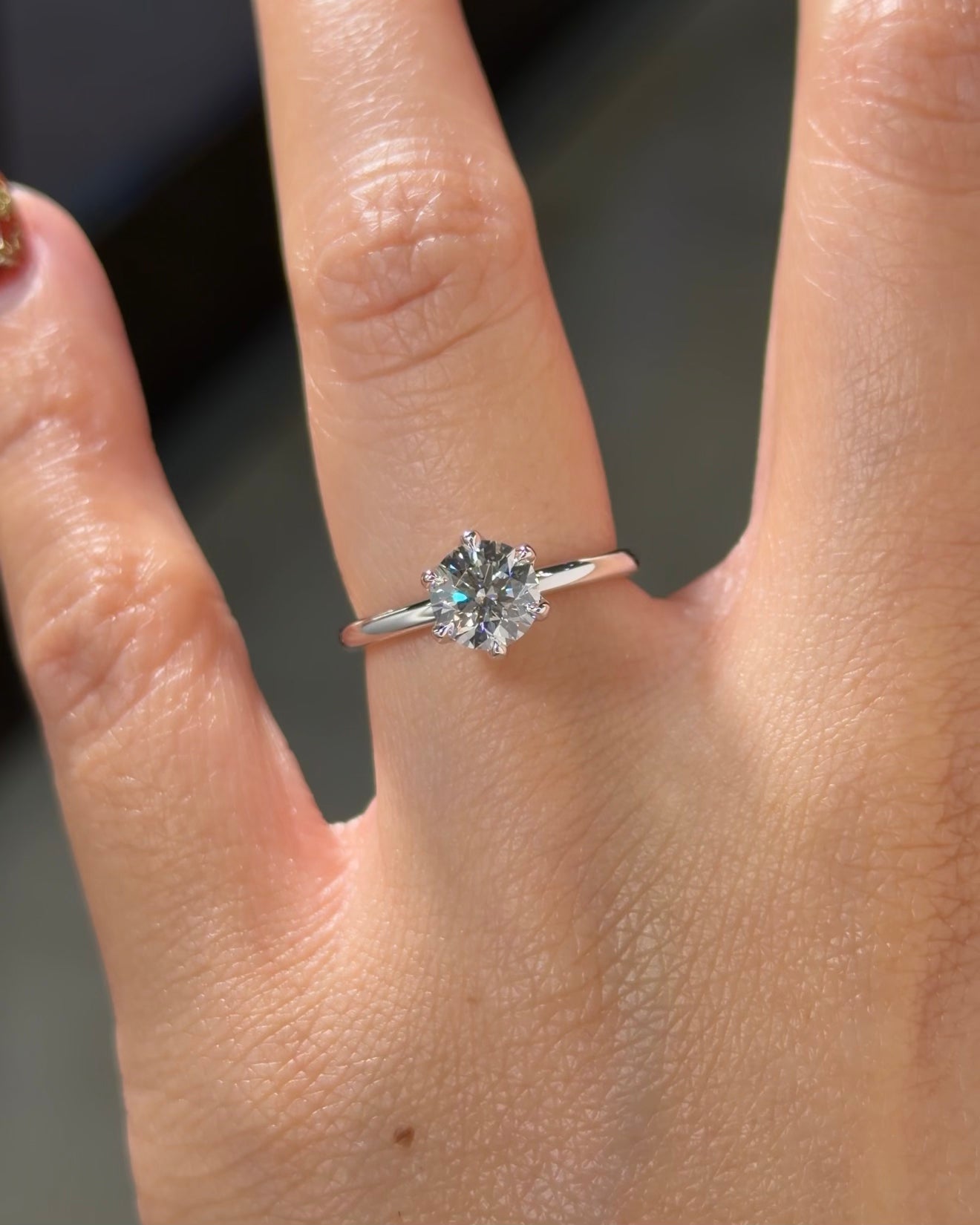 1.00ct E-VVS2 Round Lab Diamond Caraline