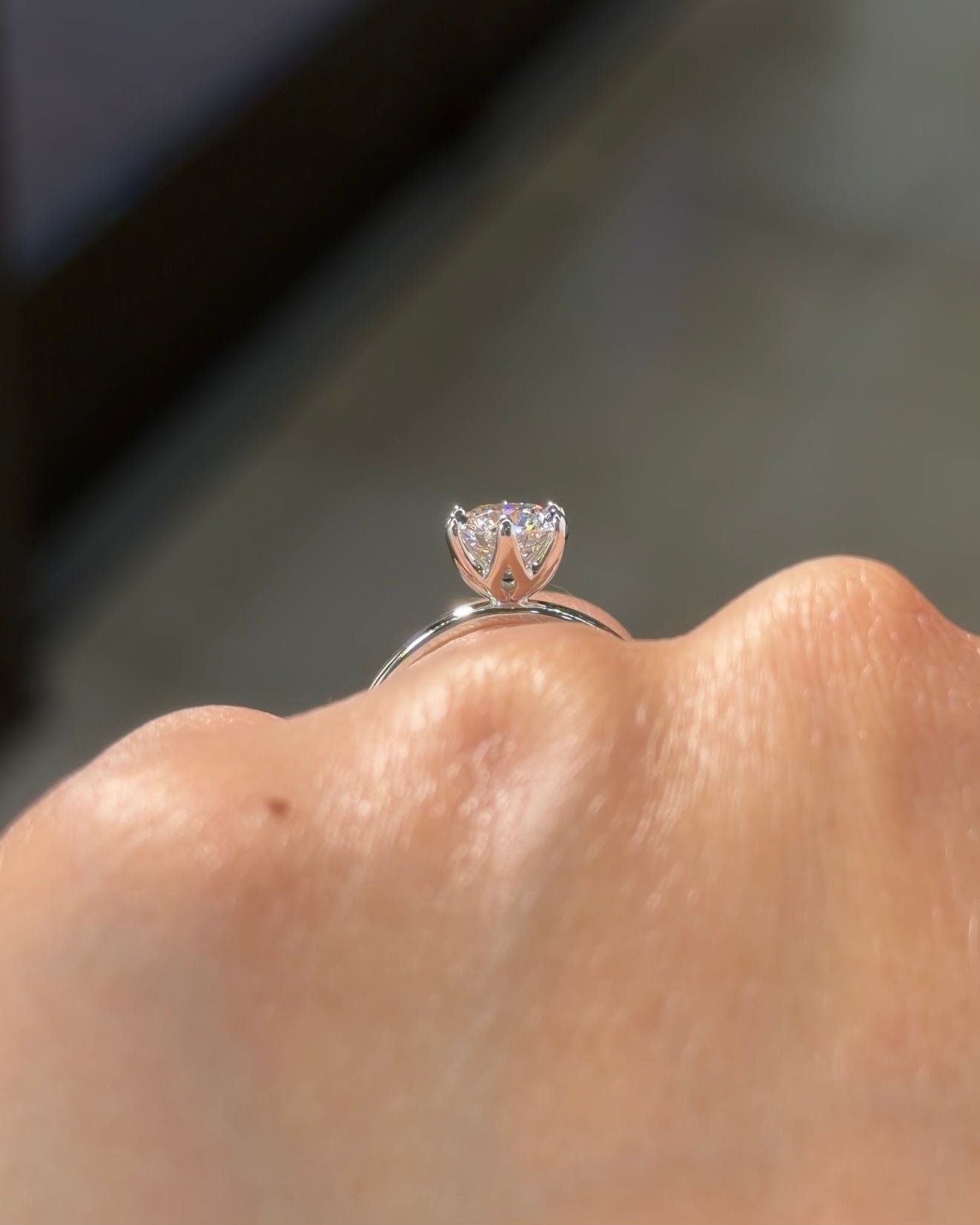 1.00ct E-VVS2 Round Lab Diamond Caraline