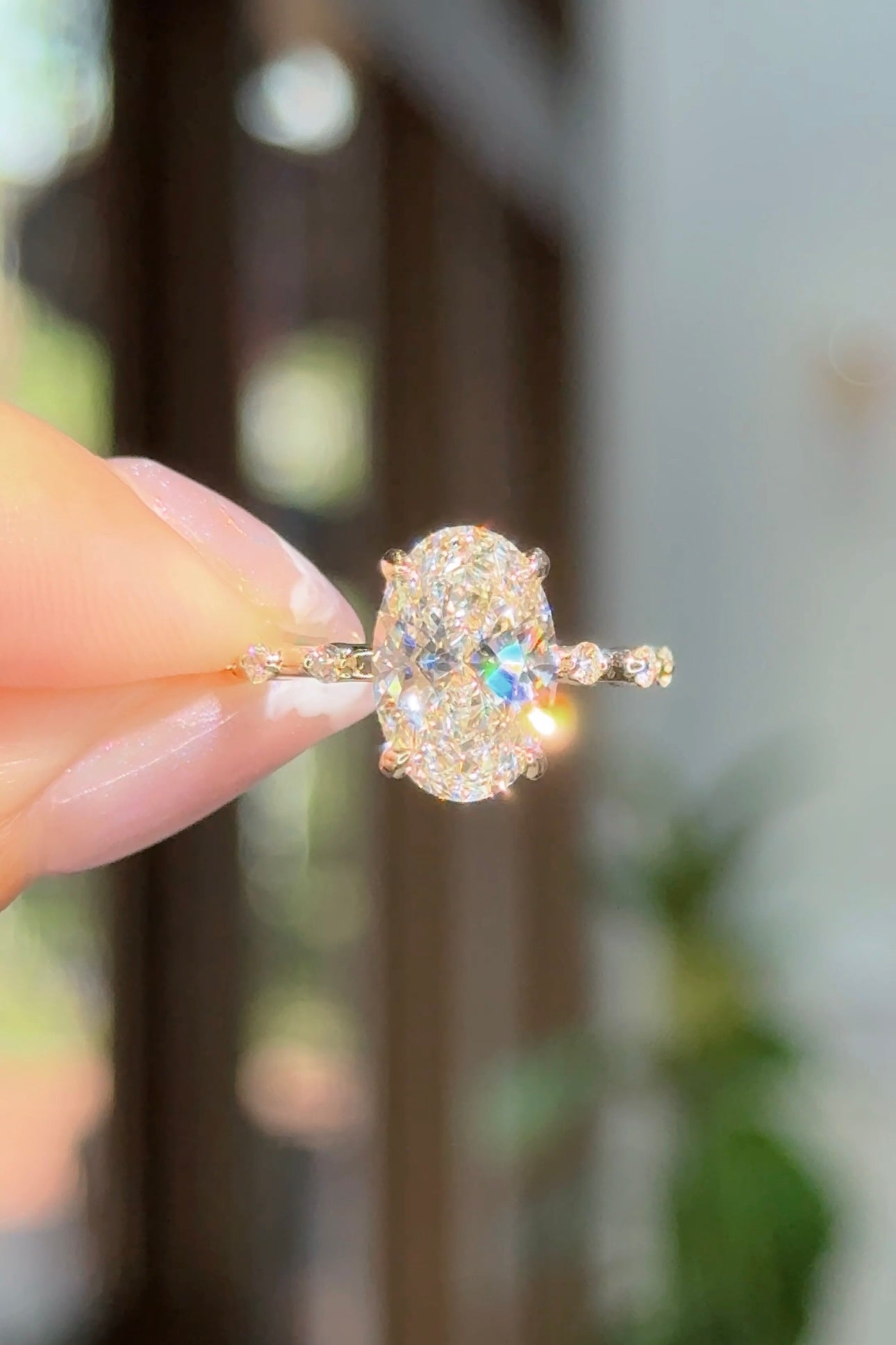 3.03ct D-VS1 Oval Lab Diamond Daisy