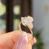 2.05ct D-VVS2 Oval Lab Diamond Meghan