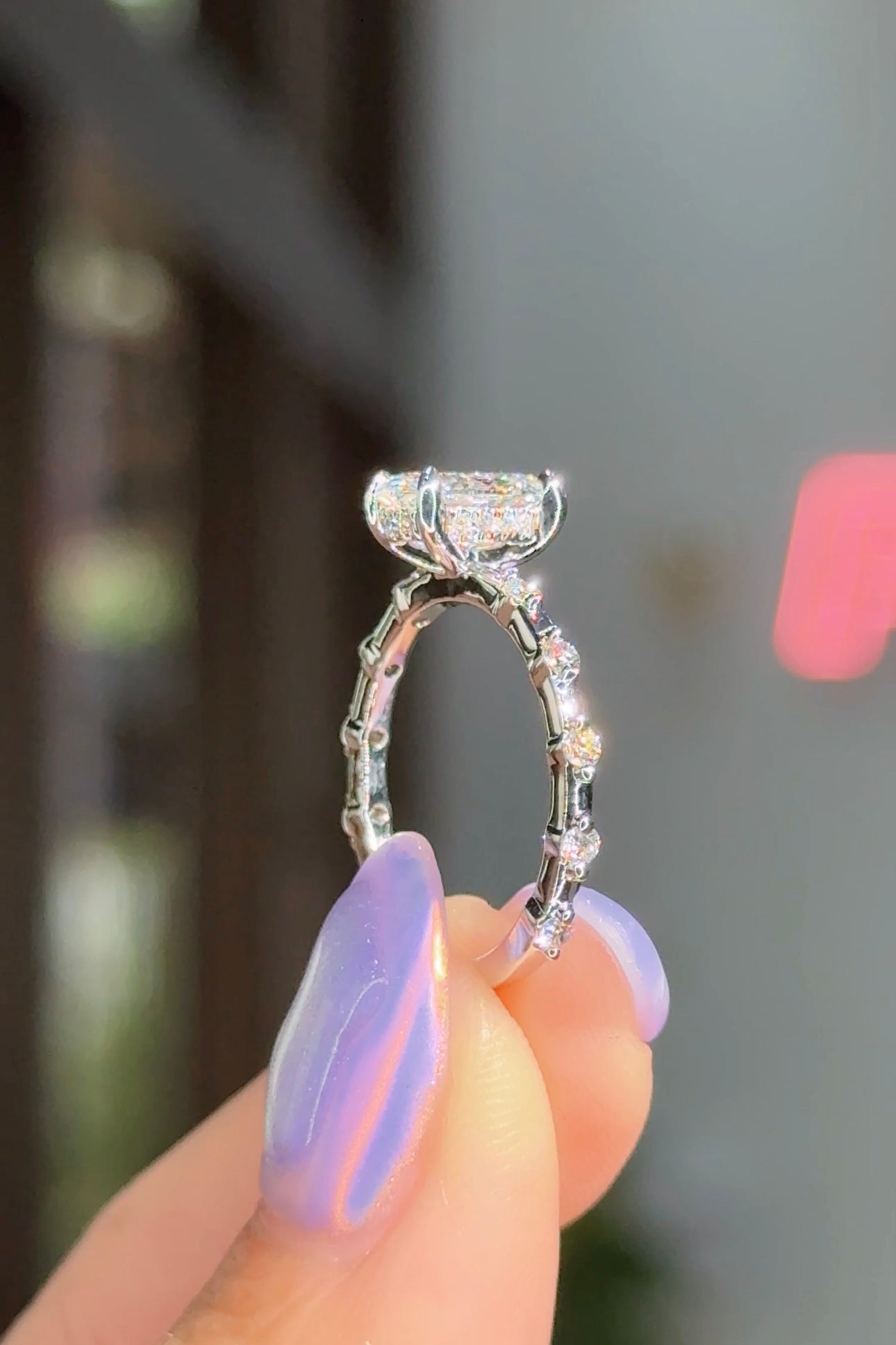1.24ct E-VS1 Oval Lab Diamond Daisy