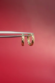 11x2mm Core High Polish Huggie 14k Yellow